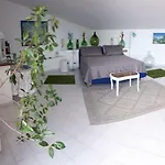Гостевой дом Miracoletti38 3*