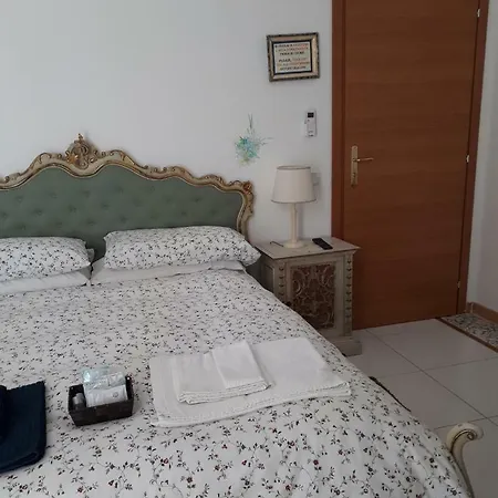 Πανσιόν Miracoletti38 Νάπολη